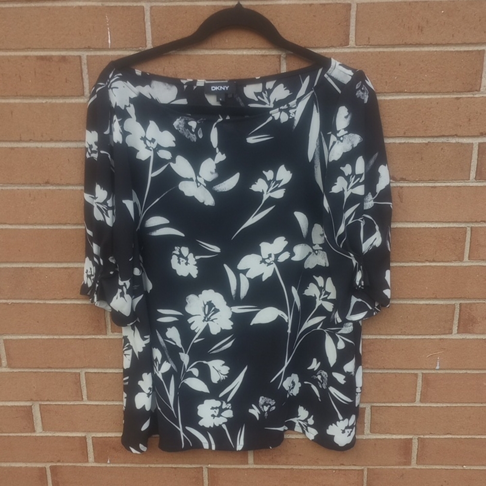 DKNY Black and White Floral Blouse